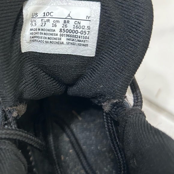 Nike Air Jordan Retro 12 FIELD PURPLE Toddler size 10c - Picture 3 of 6